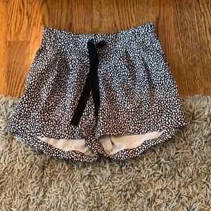 Size 4 lulu shorts